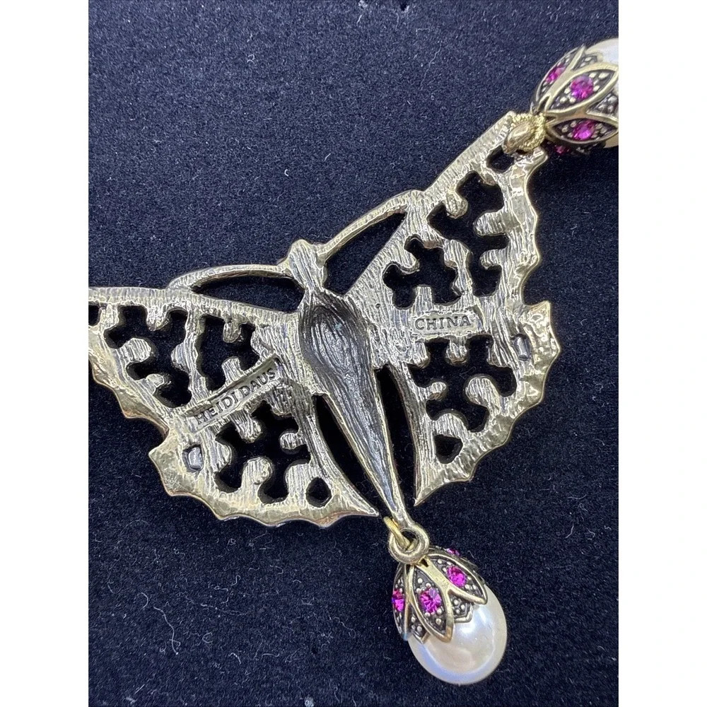 Heidi Daus Madame Butterfly Necklace Pink Crystal‎ Faux Pearl W/ Box